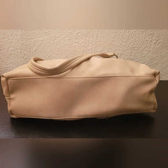 Beige Buckle Shoulder Bag - Picture 3 of 7